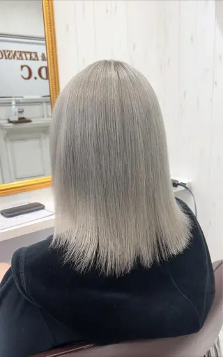 ミディアム カラー TAKATO ✨ハイトーン✨のヘアスタイル