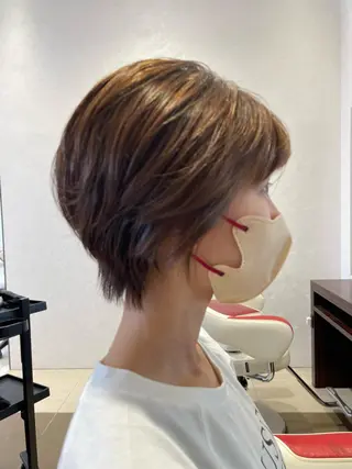 ショート 絹川 琴美のヘアスタイル