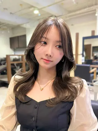 ロング ハイトーン/透明感 カラー🍒SHIONのヘアスタイル