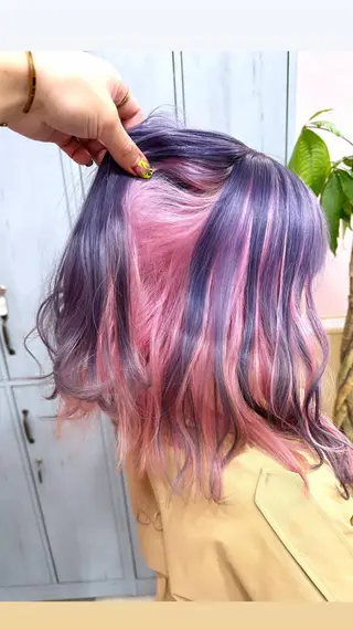 セミロング カラー ブリーチ特化🌈 MANATOのヘアスタイル
