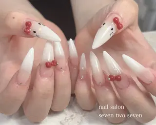 ネイル 727 nailのネイルデザイン