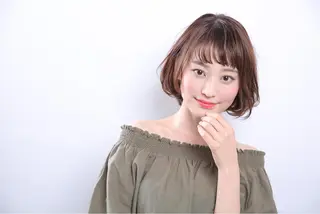 ミディアム 神田 菜々子のヘアスタイル