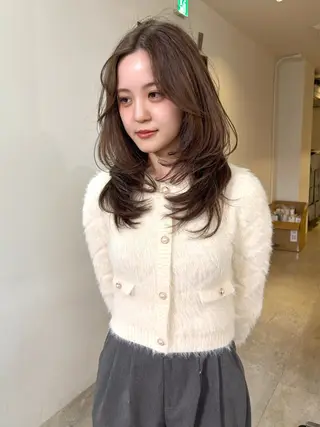 ロング カラー mizuki/ピンク ベージュ.レイヤーのヘアスタイル