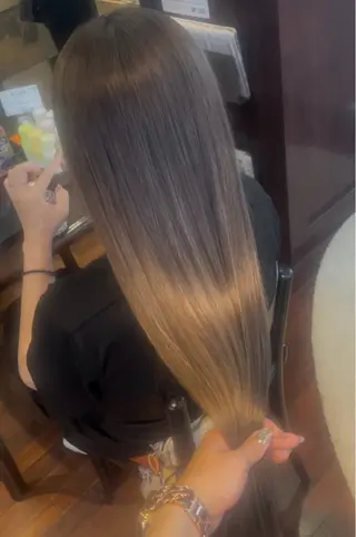 ロング カラー 福見 美保のヘアスタイル