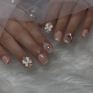 ネイル Laula🤍 ayakaのネイルデザイン