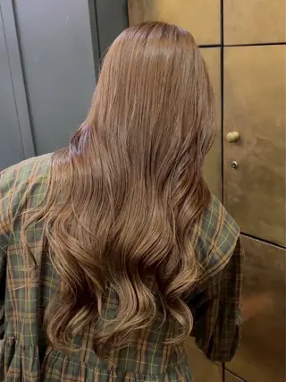 ロング カラー 森 彩夏のヘアスタイル