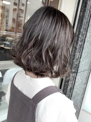 ミディアム レイヤー/艶髪カラー 森本くるみのヘアスタイル