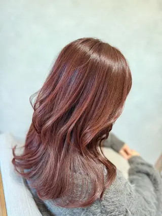セミロング カラー YUKA .のヘアスタイル