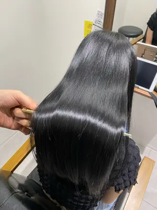 セミロング 🫧美髪矯正のプロ 🫧宇山のヘアスタイル