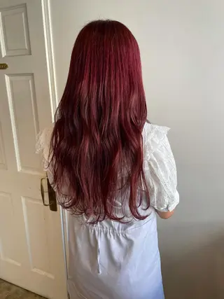 ロング カラー MIOベージュカラー 柔らかいカラーのヘアスタイル