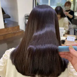ロング 透明感カラー栄 みゆのヘアスタイル