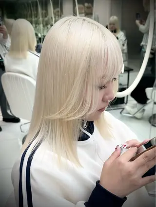 セミロング カラー 🇰🇷韓国レイヤー 美女製造機🥀のヘアスタイル
