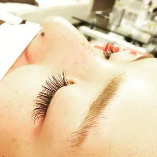 マツエク・マツパ brille ~eyelash~のヘアスタイル