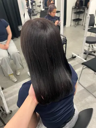 ミディアム Natsumi / 透明感艶カラーのヘアスタイル