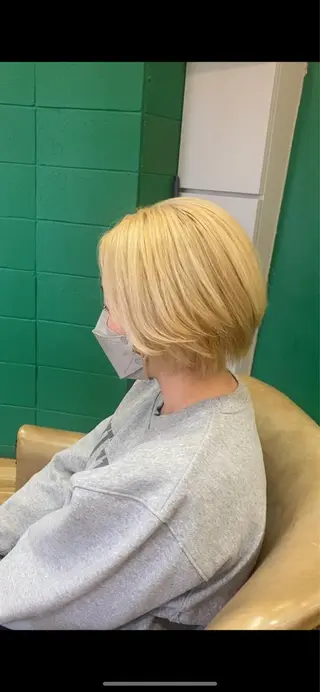 ショート カラー 今出 りょうやのヘアスタイル