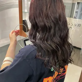 ロング カラー 谷澤 朋佳のヘアスタイル