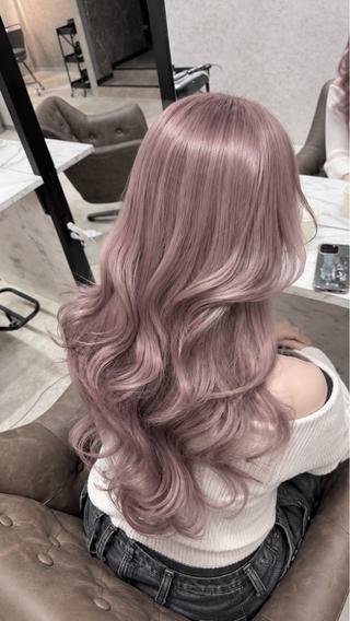 ロング 町田ブリーチ特化 MANATOのヘアスタイル