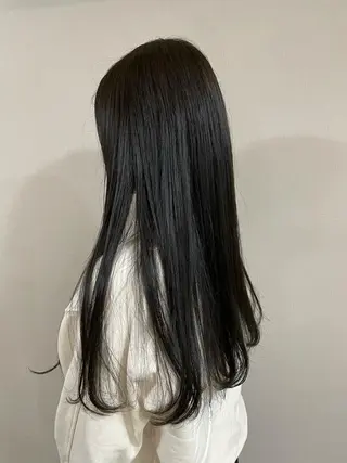ロング カラー 佐藤 爽香のヘアスタイル