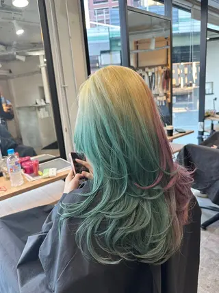 セミロング 難波ブリーチカラー 伊藤洋輝のヘアスタイル