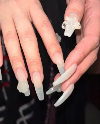 ネイル 🪐富島彩夏 /海外nail🪐のネイルデザイン