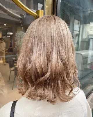 セミロング カラー ヘアアレンジ TOKI /透明感/原宿のヘアスタイル