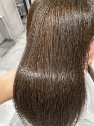 ロング 山内 彩愛のヘアスタイル