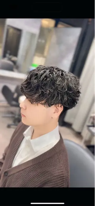 ショート パーマ メンズ 石田 大成のヘアスタイル