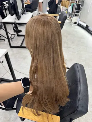 ロング 赤み無し柔らかカラー 【梅田】madokaのヘアスタイル