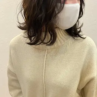 ミディアム ブリーチなしベージュ カラー佐藤華厘のヘアスタイル