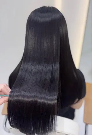 ロング カラー 艶髪・透明感カラー・ 韓国ヘア・Yuriのヘアスタイル