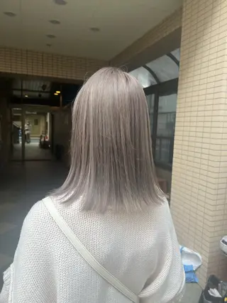 ミディアム カラー 🤍髪質改善/酸熱× 艶カラー🤍🫧リサのヘアスタイル