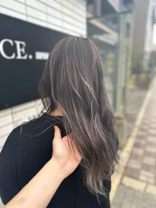ロング 巻ける髪質改善🫧ハ イライト/永田汰伊智のヘアスタイル