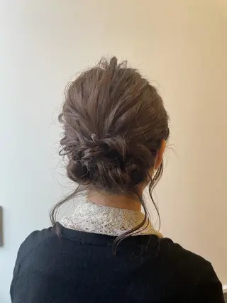 ミディアム ヘアアレンジ 透明感カラー 🩶🩵🩷AIRIのヘアスタイル