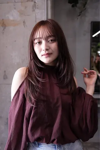 ロング 櫻田 愛奈のヘアスタイル