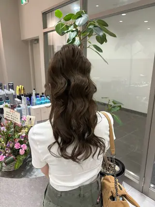 ヘアアレンジ ブリーチなしWカラー /透明感/オリーブのヘアスタイル