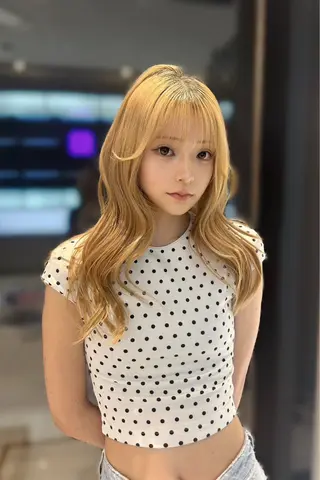 セミロング 吉祥寺Yuuka韓国 ハイトーンカラー🎀のヘアスタイル