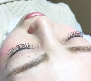 ミディアム カラー パーマ ヘアアレンジ メンズ キッズ ネイル マツエク・マツパ brille ~eyelash~のヘアスタイル