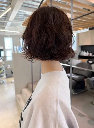 ミディアム パーマ 切りっぱなしボブ/ パーマ須藤優真のヘアスタイル