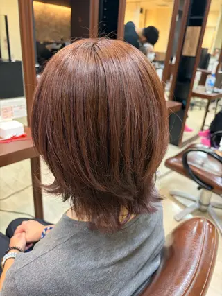 ミディアム カラー 西村 瑠菜のヘアスタイル