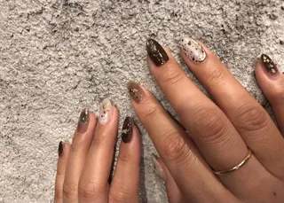 ネイル パラあり！フィルイン 美フォルムのネイルデザイン