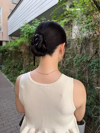 セミロング カラー ヘアアレンジ mina 🌷のヘアスタイル