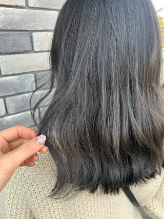 ロング カラー 眞名子 瑞紀のヘアスタイル