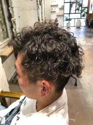 パーマ メンズ 桐原 竜也のヘアスタイル