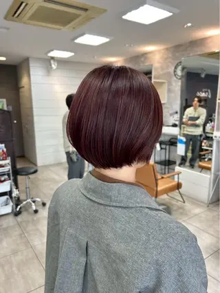 ショート カラー 西岡 英菜のヘアスタイル