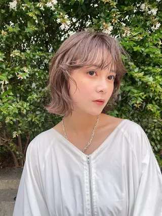 ミディアム カラー AiM 大名　似合わせカットのヘアスタイル