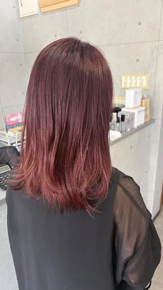 ミディアム REVE 美容室のヘアスタイル