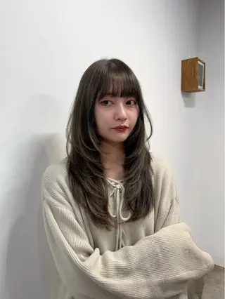 ロング カラー 【韓国レイヤー特化 ハッシュカット】のヘアスタイル