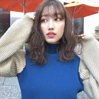 セミロング カラー 加古 皐月のヘアスタイル