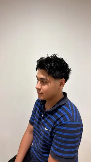 ショート パーマ メンズ 小礒 幸輝のヘアスタイル