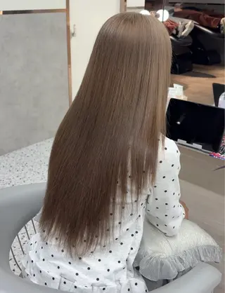 ロング 🎀ダブルカラー/ 透明感カラー/翼🎀のヘアスタイル